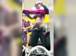 Lockerroom Arnon