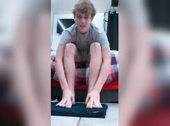 lovely american boy foot run twink