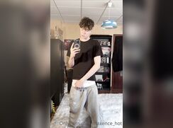 Max on show