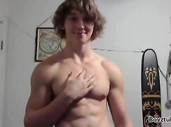 Muscle Blond