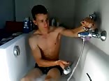 muscle boy Aaron jerks in bathtub 3/3