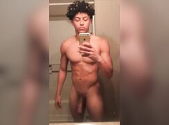NFL Footballer jerking off and cumming