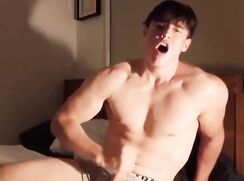 Nice muscle lad wanks