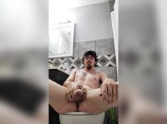 [NT][177] [Bathroom] Small clips of teens, Twinks & guys from NT