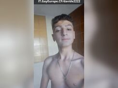 Oh, what a big and juicy Dick this Italian has!