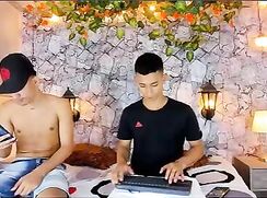 paycamers before they becam a ponrstar :  RODERICK & JACK 1