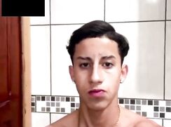 Portuguese Muscular Twink Cums in the Bathroom