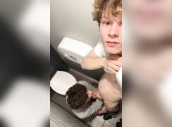 PUBLICS BATHROOM BLOWIE