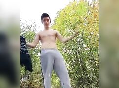 Quitarse la ropa deportiva