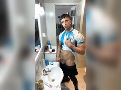 Randhyjr - Bathroom Wank Cum