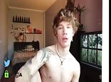 Russian cutie cums at home boys porn