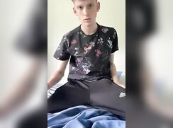 Serge shows his jerking