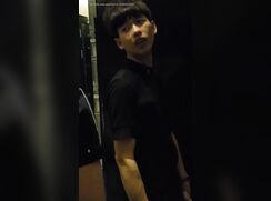 Sexy Guys Spy Pissing