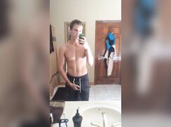 SEXY stripping stud boys porn selfie