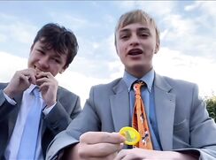 Short clips of hot twinks..
