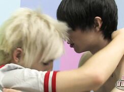 Slender Kissing Twinks Go for Sex