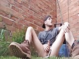 smoking pissing