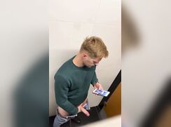 spy for guys in Germany's toilets