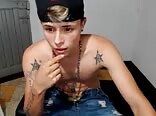 Straight 18yo jerks off on cam boys porn