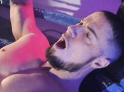 Submission maneuver in the ring