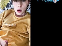 Sweet Twink Squirts Big