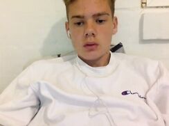 [T92]-[01] - Blonde teen - Puts in his bed - PT1 - no cum