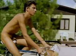 The cycling naked postman