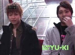 The two of them fell in love while feeling embarrassed.