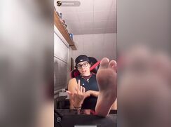TikTok Live feet and muscles
