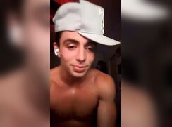 TikToker Zach Clayton jerks off (uncensoredzach)