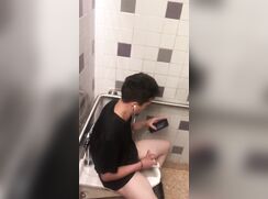 Toilet jerk off spy 10