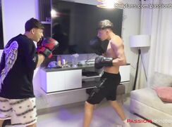 Top machitos venezolanos boxeando - Boys fighting - chamos peleando y luego cogen