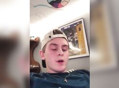 Trashy Dude Cums