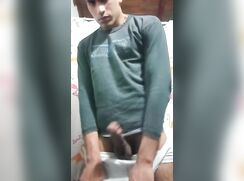Twink Cums Quickly 203