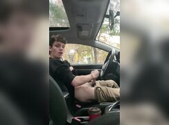 Twink Jerking in Parked Car-Cums 204