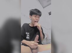 Twink self sucker
