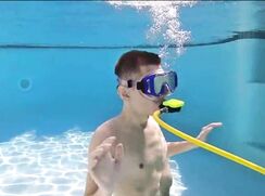 Under Water Threesome  DR