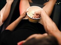 ♥ Une queue sous les popcorns ♥