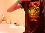 Vintage Twink Porn In A Tub Shoots On Himself