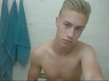 wundervoller blonder boy