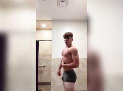 Yummy Ashton flexing